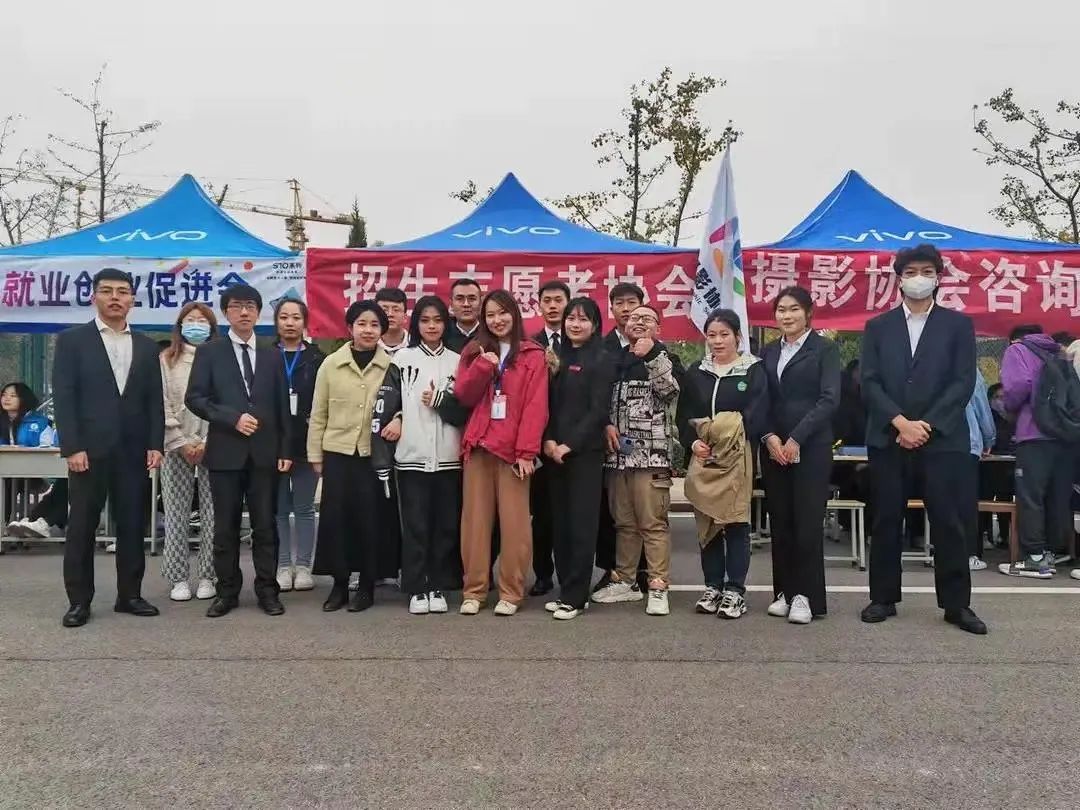 edc1857f61e0e6415cc7473134956bc.jpg 图片